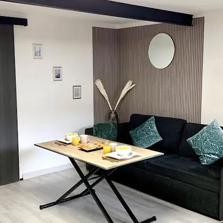 Jolie Et Agreable Proche Des Plages Et De L Espagne Appartement *