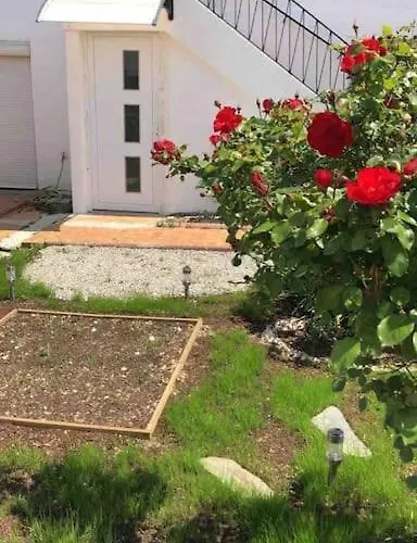 Jolie Et Agreable Proche Des Plages Et De L Espagne