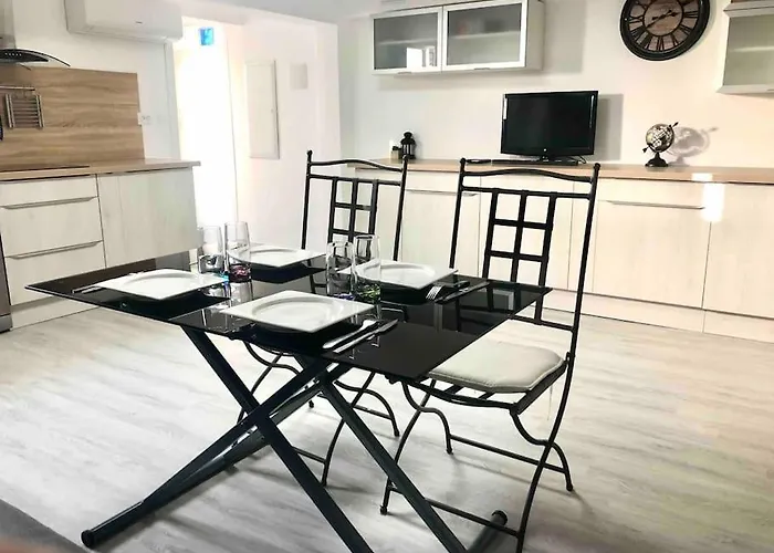 Jolie Et Agreable Proche Des Plages Et De L Espagne Apartament